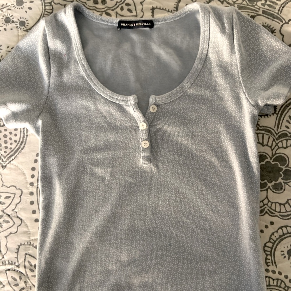 Brandy Melville Zelly top